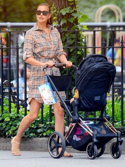 Irina y Lea paseando en las calles de Nueva York