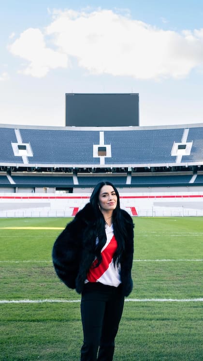 Tras sus exitosos shows en Vélez, Lali se presetará por primera vez en River (Foto: Instagram @lali)