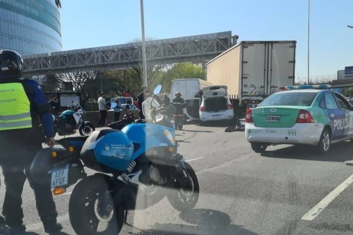 Tras un accidente fatal en Panamericana, hay grandes demoras y tres carriles están obstaculizados