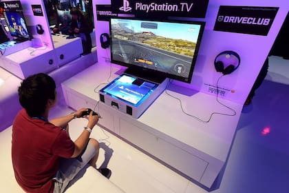 Después de ganar las preferencias de usuarios de PC y dispositivos móviles, las descargas digitales comenzaron a ganar terreno entre los dueños de consolas hogareñas
