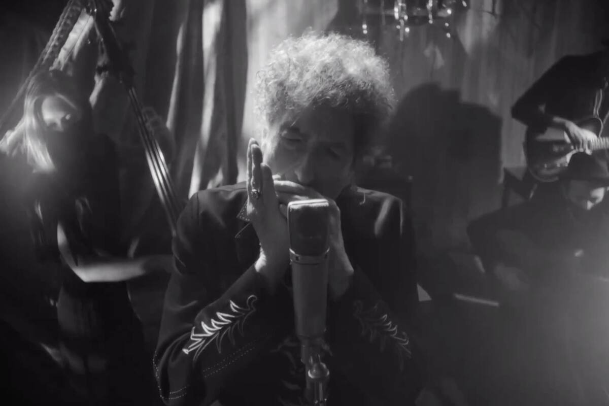 Tras un año y medio sin actuar en vivo, Bob Dylan reapareció con el show virtual ‘Shadow Kingdom, The early songs of Bob Dylan’