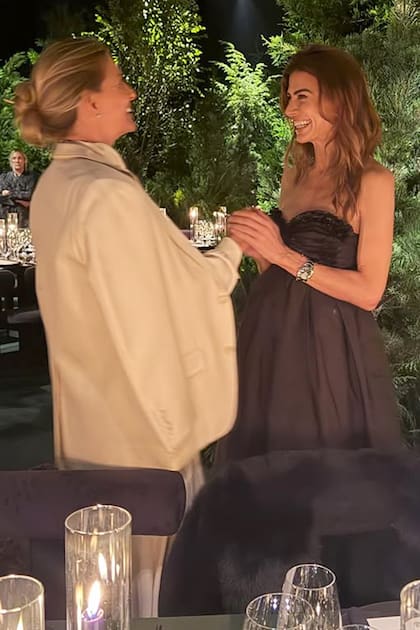 Tras un corto paso por Buenos Aires (estuvo en la fiesta de Fundaleu), viajó a Nueva York para asistir a
una comida oficiada por Moncler, una marca de moda y abrigo de lujo, en Gotham Hall