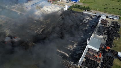 Tras un incendio, el monitoreo ambiental es esencial para evaluar los impactos residuales sobre el aire, el agua, el suelo y la biota