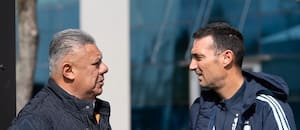 Lo que falta para llegar al momento de la firma: Scaloni y Tapia necesitan pulir el nuevo contrato