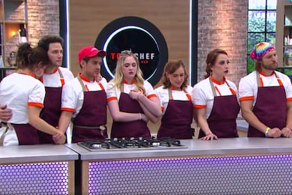 Tras una tensa noche de eliminación, Top Chef VIP despidió a una nueva celebridad
