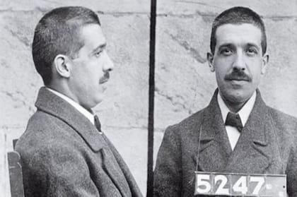 Tras varias semanas de investigación, Ponzi admitió que no podía pagar sus deudas y fue encarcelado