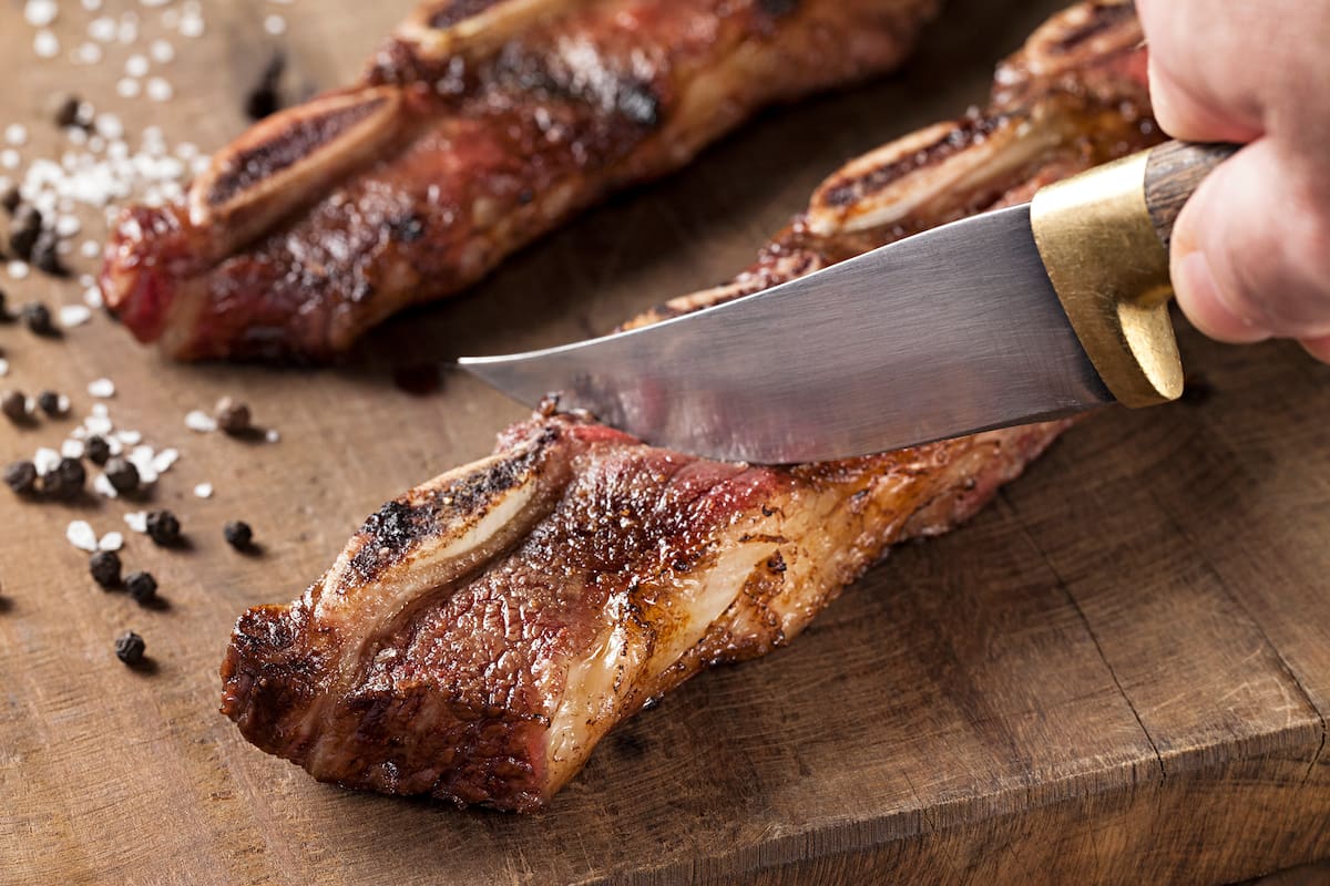 Tras varios meses de fuertes aumentos, en abril el precio promedio de la carne vacuna prácticamente no mostró cambios y algunos cortes incluso bajaron