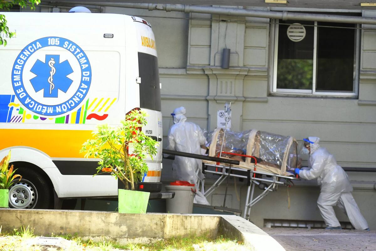 Traslado de pacietes con Covid a hospitales de Montevideo