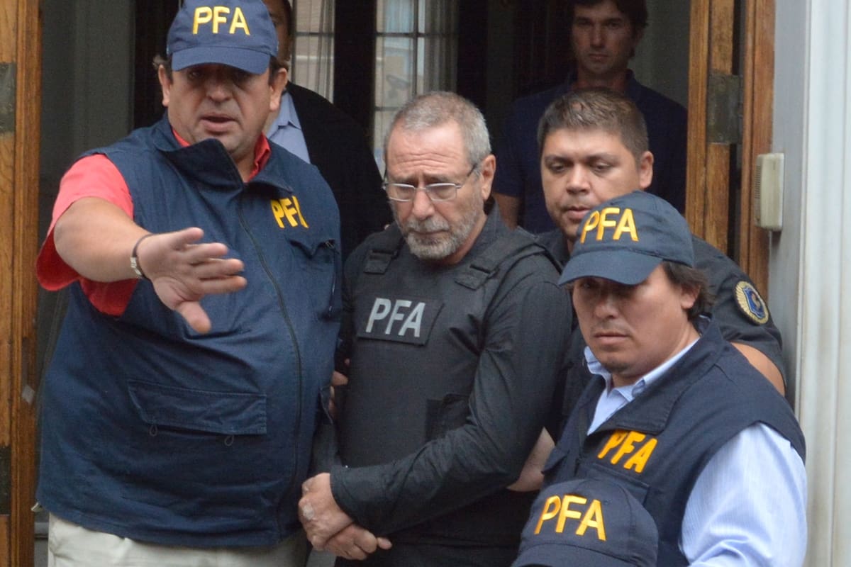 Traslado de Ricardo Jaime detenido en Cordoba por el caso de las compras de trenes usados a España