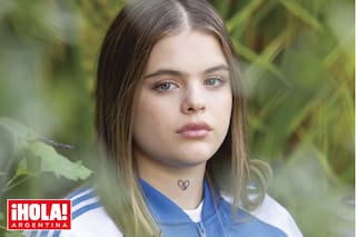 Se dedica a la música, es la hija de un famoso actor y asegura: “Mis amigas me pedían sacarse fotos con mi papá”