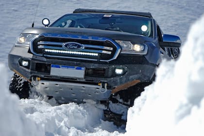 travesia por la nieve de autos y camionetas y 4x4
2022