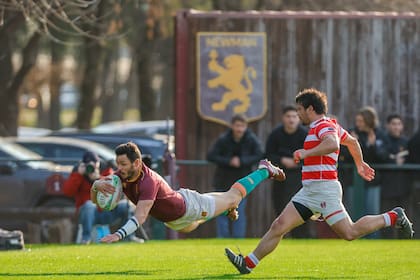 Treinta y siete años, gran goleador y muy buen estratego: Gonzalo Gutiérrez Taboada fue la estrella de la victoria sobre Alumni con la que Newman arrebató a su vencido el segundo puesto en el Top 12 de URBA.