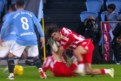 Tremenda imagen del golpe que sufrió Luka Romero, en Celta-Almería