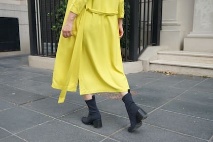 Trench y Vestido: Comite Apparel