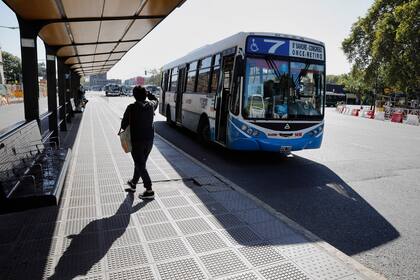 Trenes y colectivos con pocos pasajeros, esta mañana en Retiro