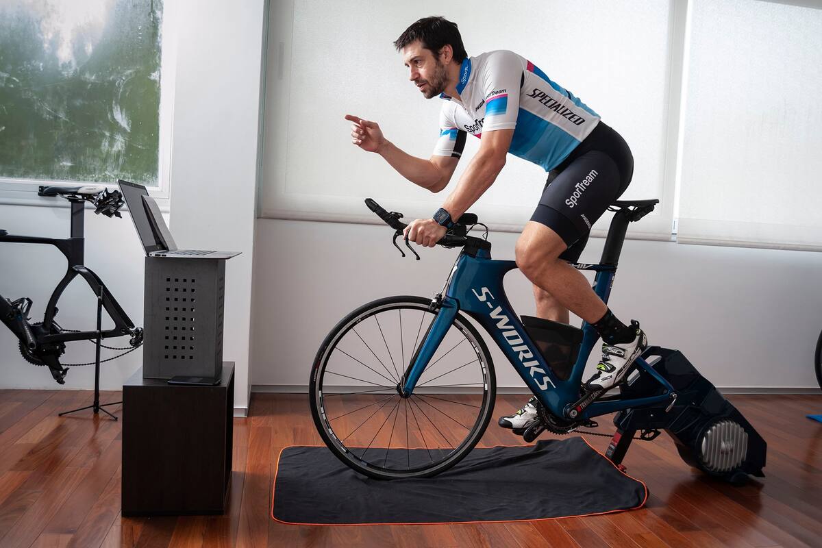 Tres de cada cuatro argentinos que hacían actividad física antes del aislamiento siguen ejercitándose en forma regular; qué herramientas usan y cómo hacen para reinventar su rutina y estar motivados para sostenerla entre cuatro paredes