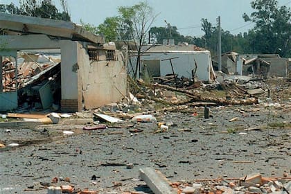 Tres explosiones hace 25 años destruyeron siete vidas y media ciudad
