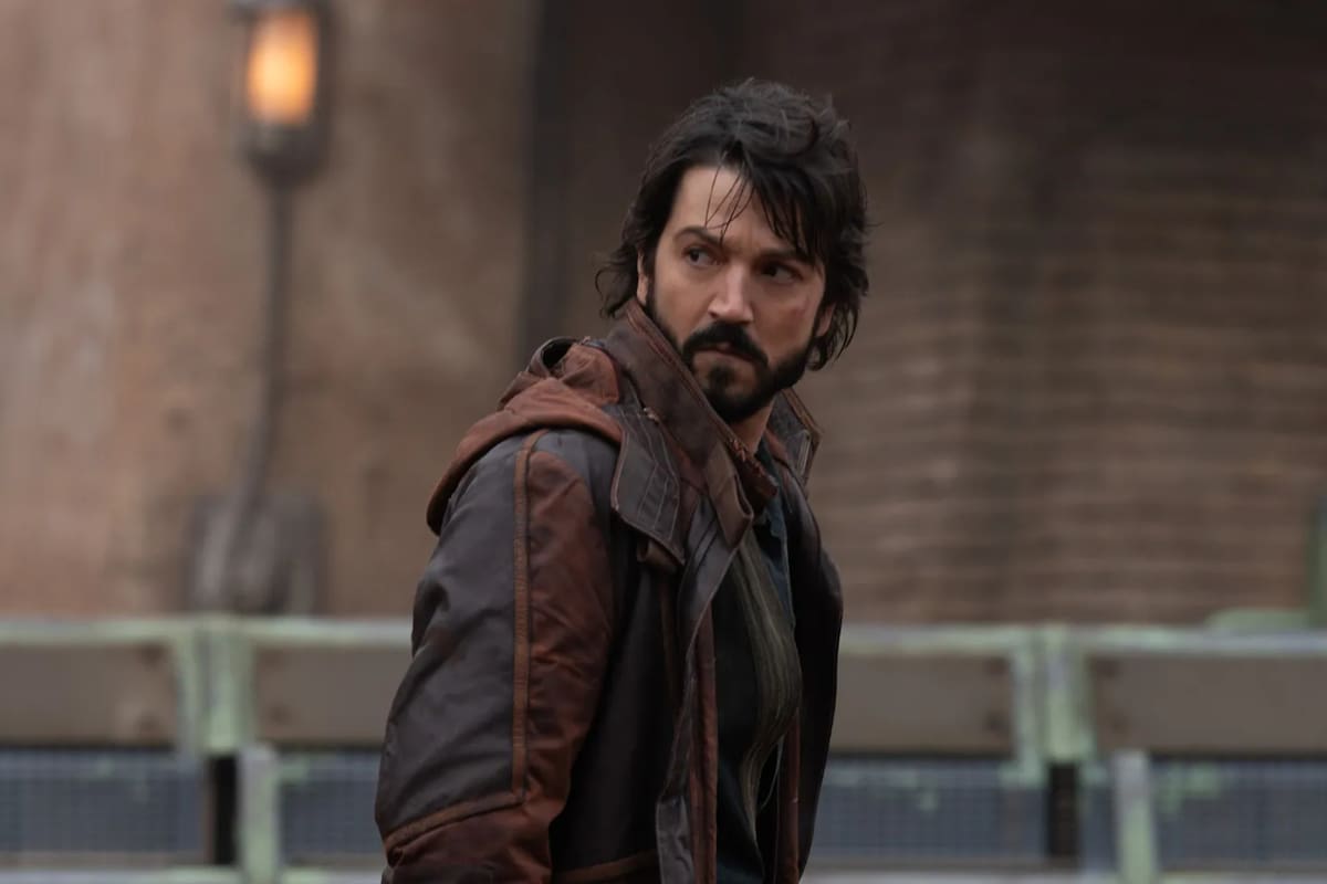 Tres ficciones para celebrar los 44 años de Diego Luna (Captura video)