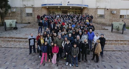 Tres generaciones de socios se organizan para defender el Tiro Federal