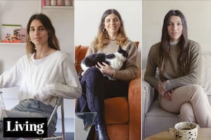 tres hermanas, vecinas de un edificio con vista al río en Olivos
