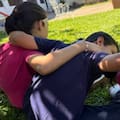 Tres hermanitos buscan una familia que los adopte y piden crecer juntos