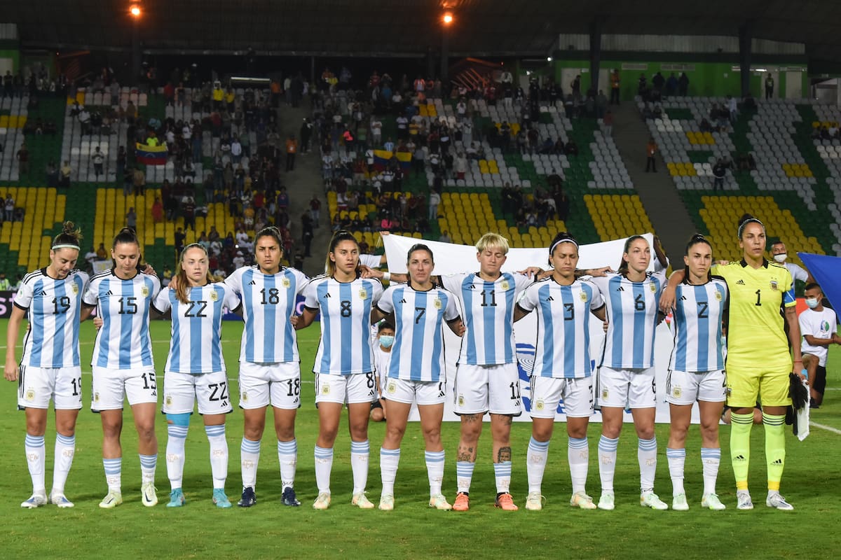 Tres jugadoras de la selección argentina de fútbol denunciaron la desidia con la que la AFA se maneja con las jugadoras