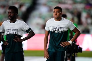 Tres jugadores de Real Madrid taparon los mensajes de una remera que se exhibió en solidaridad con Ceuta