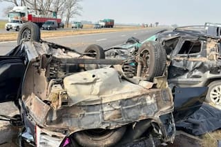Chocó por atrás a un auto que por el golpe impactó contra otro: tres muertos