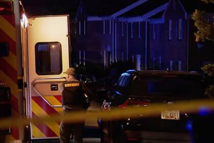 Tres muertos y tres heridos en un tiroteo masivo en Virginia, con al menos un tirador prófugo