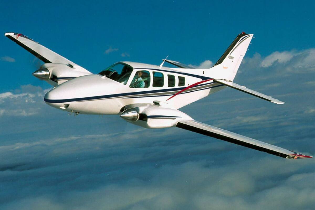 Tres pasajeros y el piloto iban a bordo de la pequeña aeronave