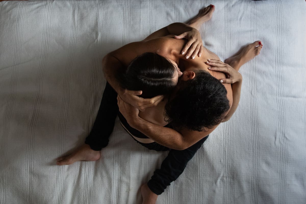 Triana Serfaty Bonilla es una enfermera española; él, Enrique Plantey, un atleta paraolímpico argentino usuario de silla de ruedas; fundaron Sexistimos, un proyecto para hablar de sexo y discapacidad sin prejuicios