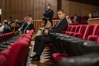 Tribunal griego ratifica condenas penales contra el partido ultraderechista Amanecer Dorado