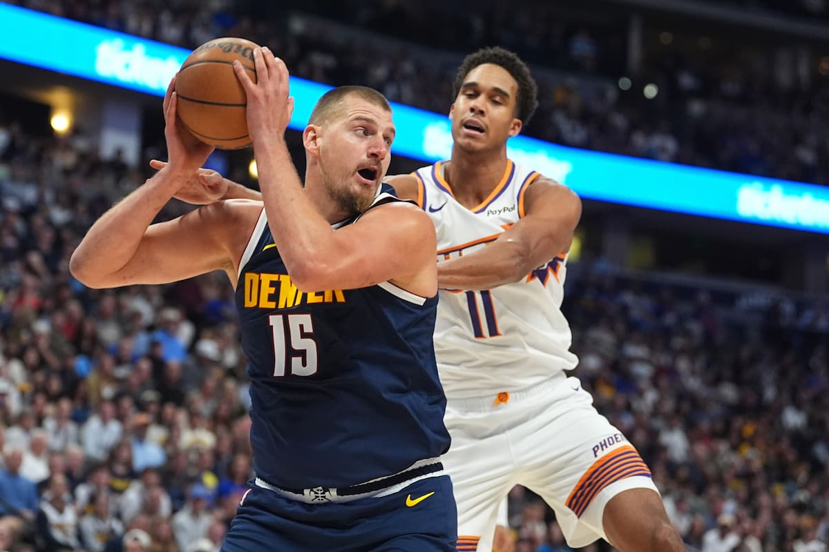 Triple-doble de Jokic impulsa a los Nuggets 133-111 sobre los Suns