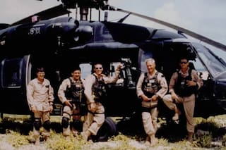 Sobrevivió a la caída del Black Hawk, estuvo secuestrado 11 días en Somalía y su historia llegó al cine