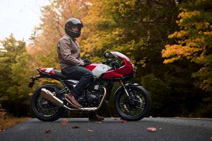 Triumph Thruxton 400