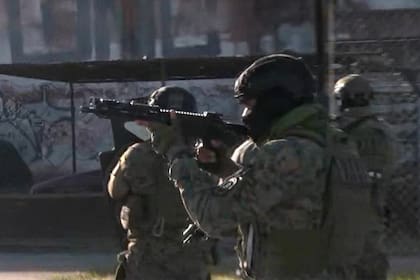 Tropas especiales bonaerenses en Fuerte Apache