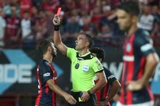 San Lorenzo-Boca: el árbitro Trucco hizo un buen trabajo hasta el minuto 83