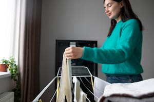 Trucos infalibles para que la ropa se seque más rápido en días de lluvia o de humedad