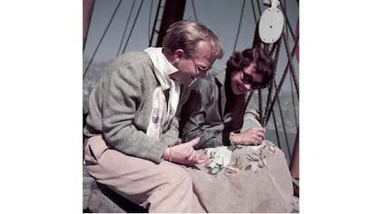Truman Capote y Jennifer Jones en Ravello, Italia, en 1953