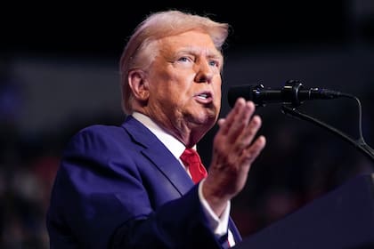 Trump afirmó que no frenará el desarrollo de la industria de la inteligencia artificial y busca blindar el liderazgo de EE.UU. ante China