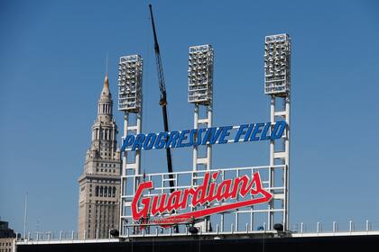 Trump amenaza con bloquear acuerdo de estadio si Washington Commanders no vuelve a ser Redskins