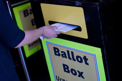 Trump añadió medidas de control al voto por correo en las elecciones de EE.UU.