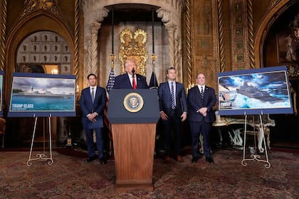 Trump anuncia una gran inversión en la construcción de buques de guerra, el lunes