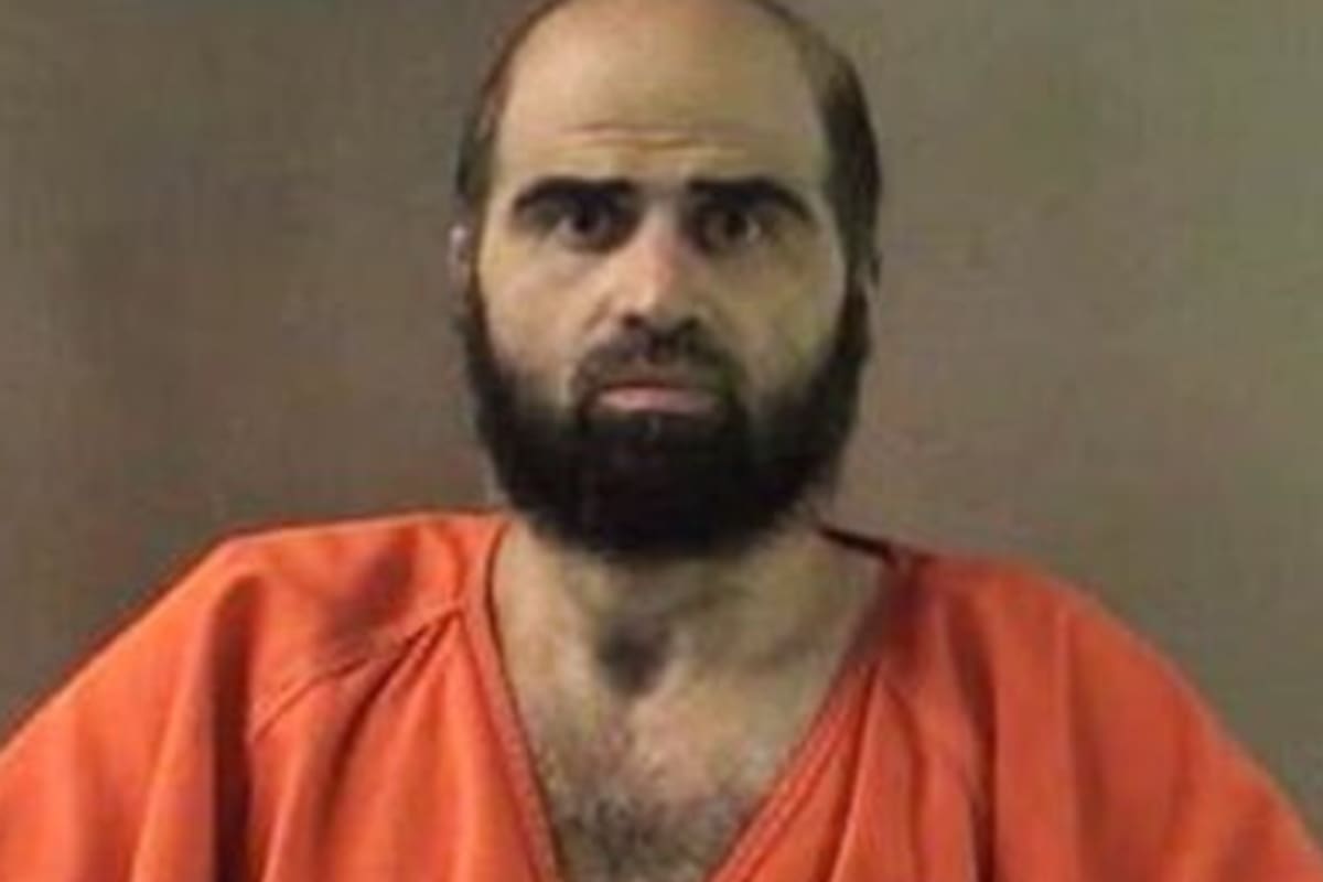 Trump aprobó la ejecución por pelotón de fusilamiento del autor de una masacre en una base militar en 2009 (CBS News)