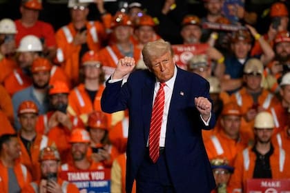 Trump busca proteger la industria de EE.UU. con métodos ya ensayados en países latinoamericanos, señalan expertos.