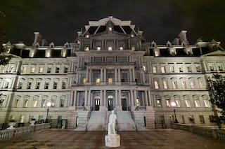 Trump coloca una estatua de Cristóbal Colón cerca de la Casa Blanca