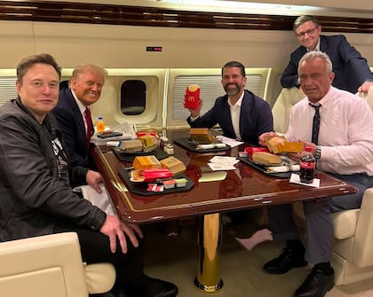 Trump comió McDonalds a bordo del Air Force One