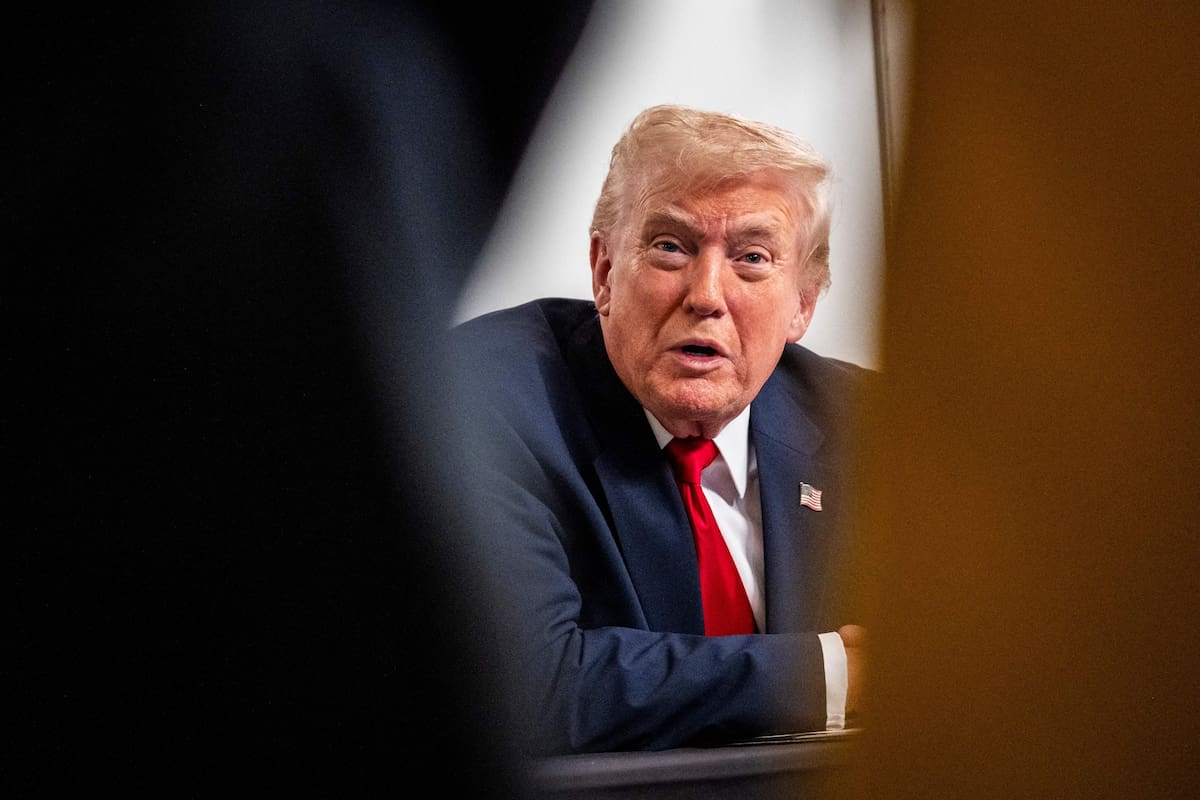 Trump conversa con militares desde Mar-a-Lago en el Día de Acción de Gracias