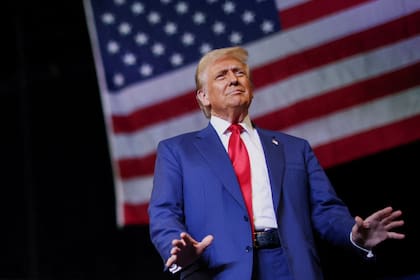 Trump destacó la exitosa gestión de Scott, resaltando los "niveles históricamente bajos de inmigración ilegal"