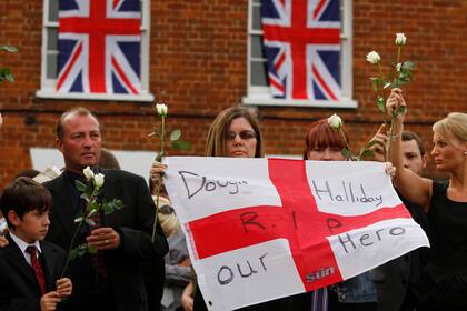 Trump elogia a las tropas británicas tras recibir críticas por comentarios sobre Afganistán